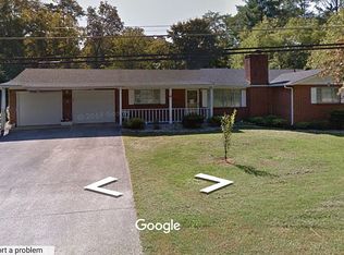 2902 N Saratoga Cir, Knoxville, TN 37920