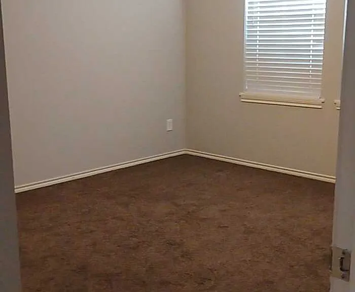 1721 Baxter Springs Dr — Photo 9