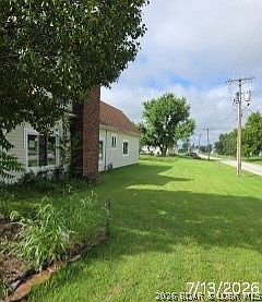 2nd image of 701 W Butterfield Trl