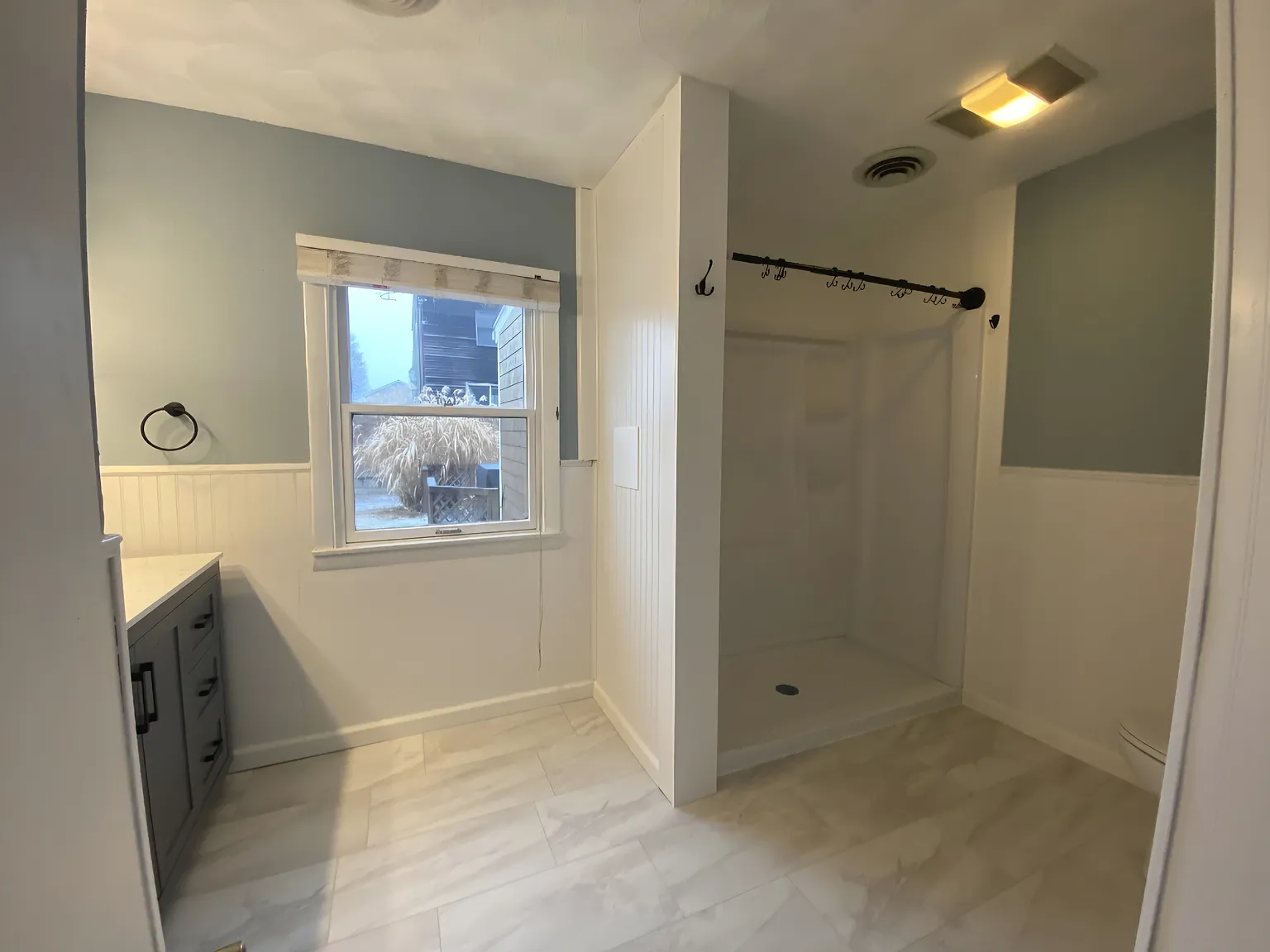 4 bed, 1572 sqft, $3,700 — Photo 4