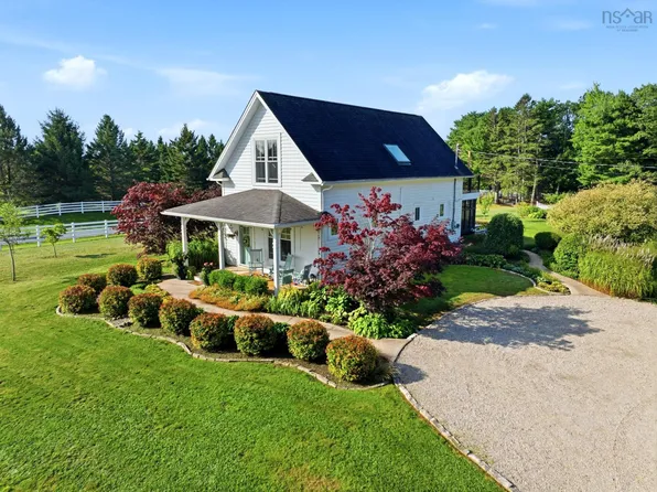 4303 Highway 3, Chester, NS B0J 1J0
