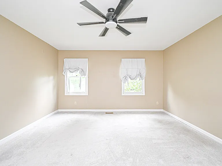 5959 Shallow Creek Dr — Photo 31