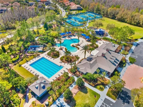 7952 Hampton Lake Dr, Tampa, FL 33647