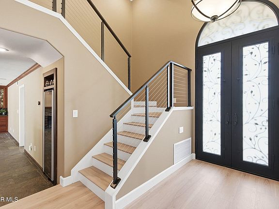 5th image of 18525 Entrada Ct