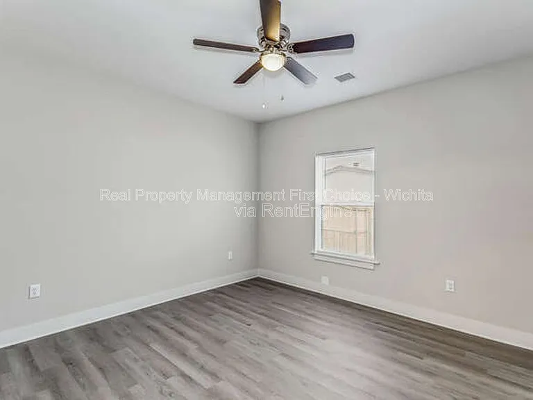 3410 W 45th St S — Photo 15