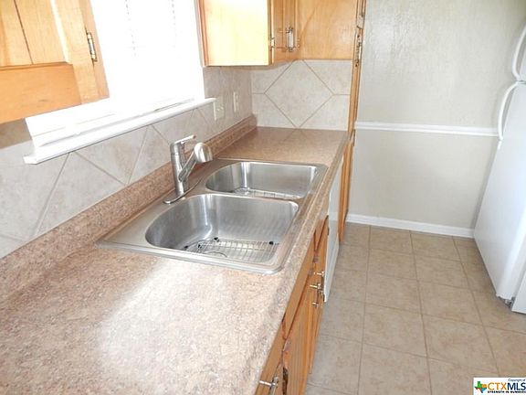 5th image of 2505 Fieldstone Dr