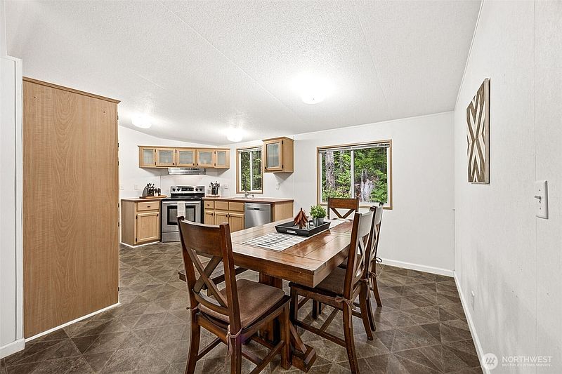 3rd image of 10 N Duckabush Drive W