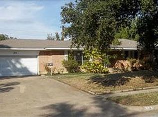 303 Van Rowe Ave, Duncanville, TX 75116