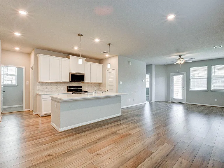 18572 Meadow Point Ln — Photo 8