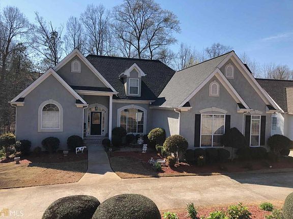 2nd image of 829 Deerwood Dr