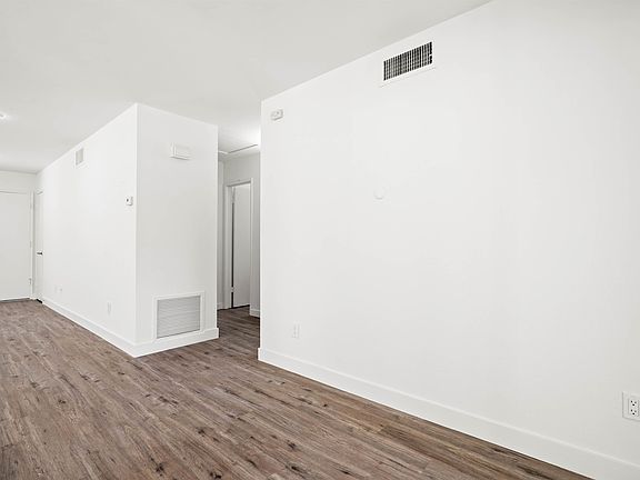 3rd image of 26324 Oak Highland Dr Unit C