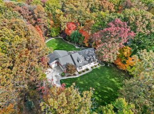 1052 Saint Clair Rd, Valparaiso, IN 46385