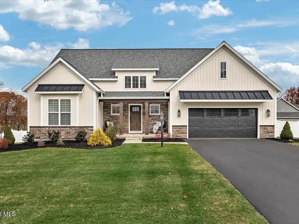 6 Essie Lane, Troy, NY 12180