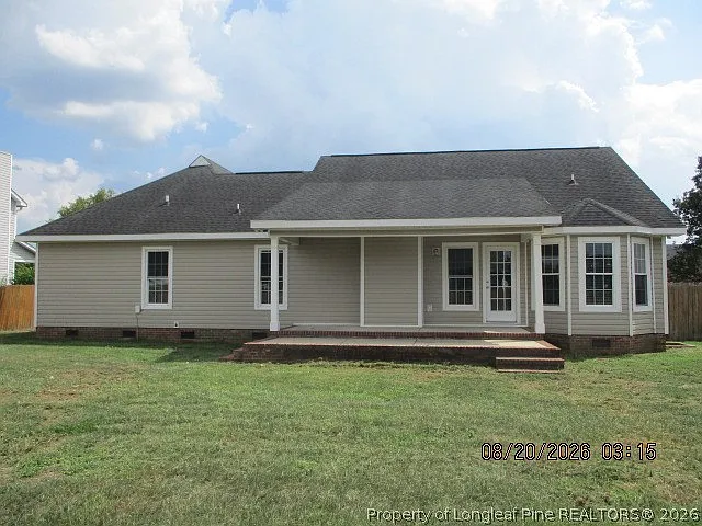 3 bed, 2.0 bath, 1806 sqft, $2,100 — Photo 2