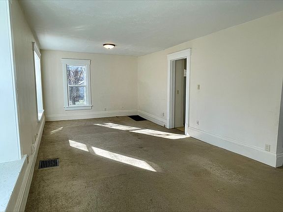 4th image of 580 Dayton St