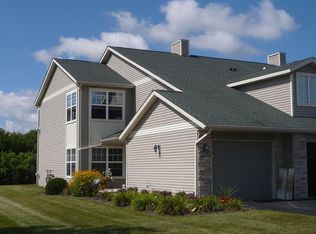 126 Penny Ln, Sycamore, IL 60178