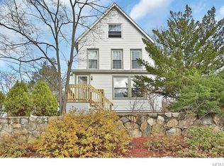 57 Liberty St, Hawthorne, NY 10532