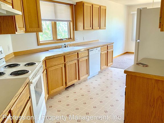 5th image of 120 Amber Ct APT A