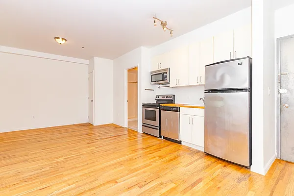 Rented by MySpaceNYC | media 12