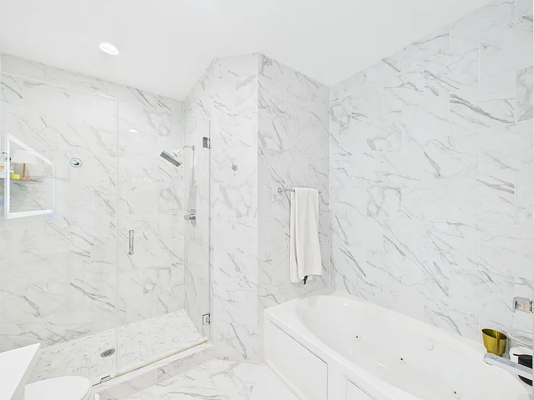 2520 Robinhood St #506 — Photo 32