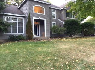 3 Coventry Dr, Clifton Park, NY 12065