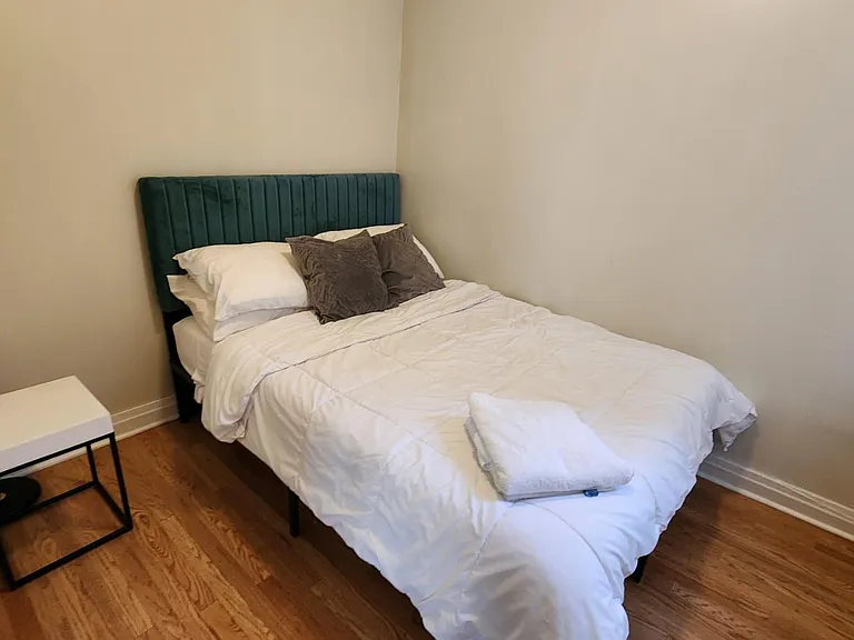 928 S Claremont Ave #1R — Photo 4