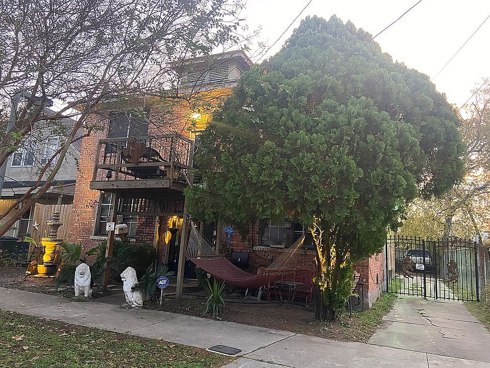 1st image of 104 N York St APT 4