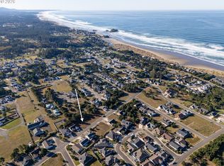 845 Rogers Pl, Bandon, OR