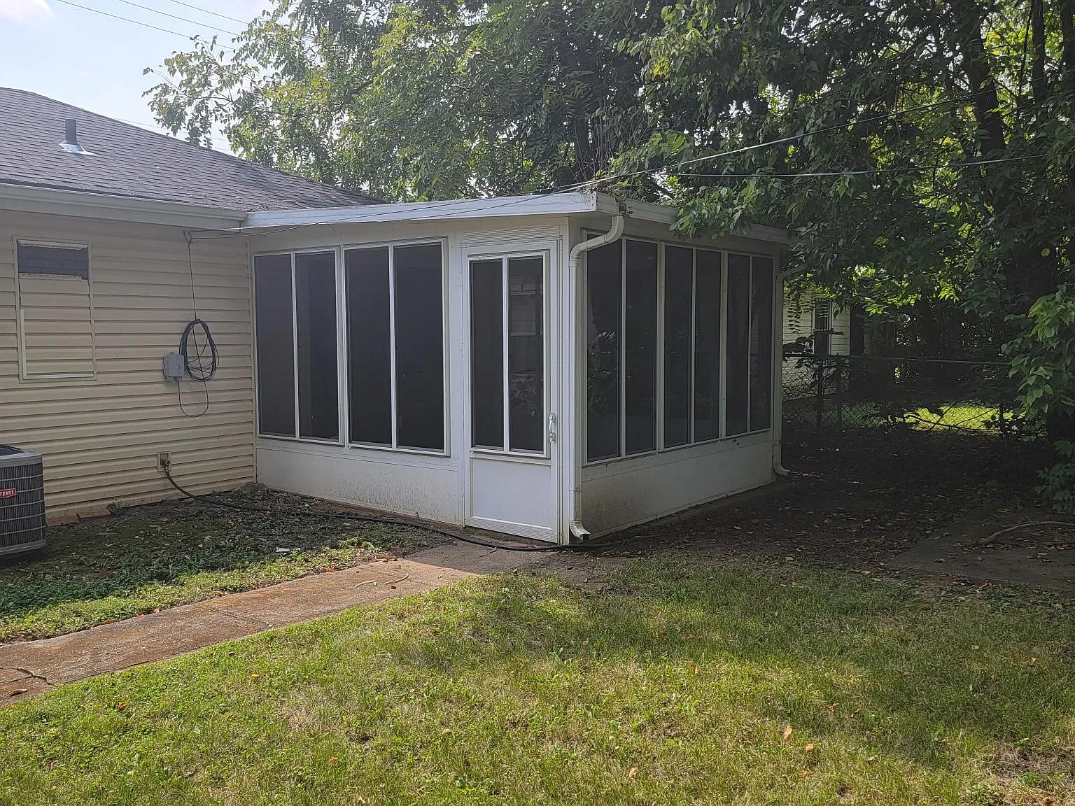 2 bed, 798 sqft, $1,100 — Photo 2