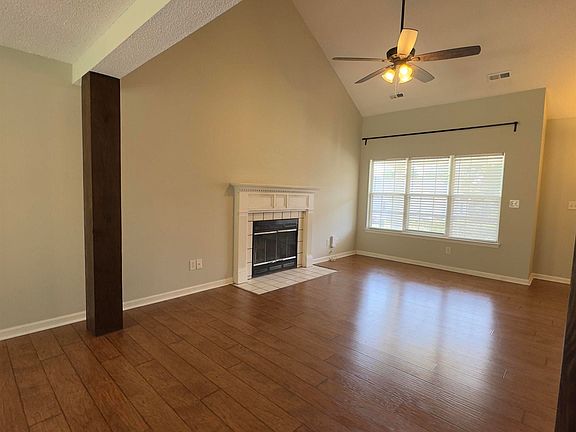3rd image of 225 Iron Wood Ct