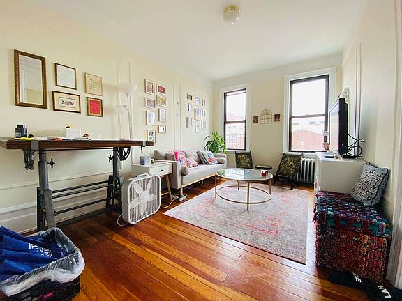 4th image of 31-23 32nd St #25
