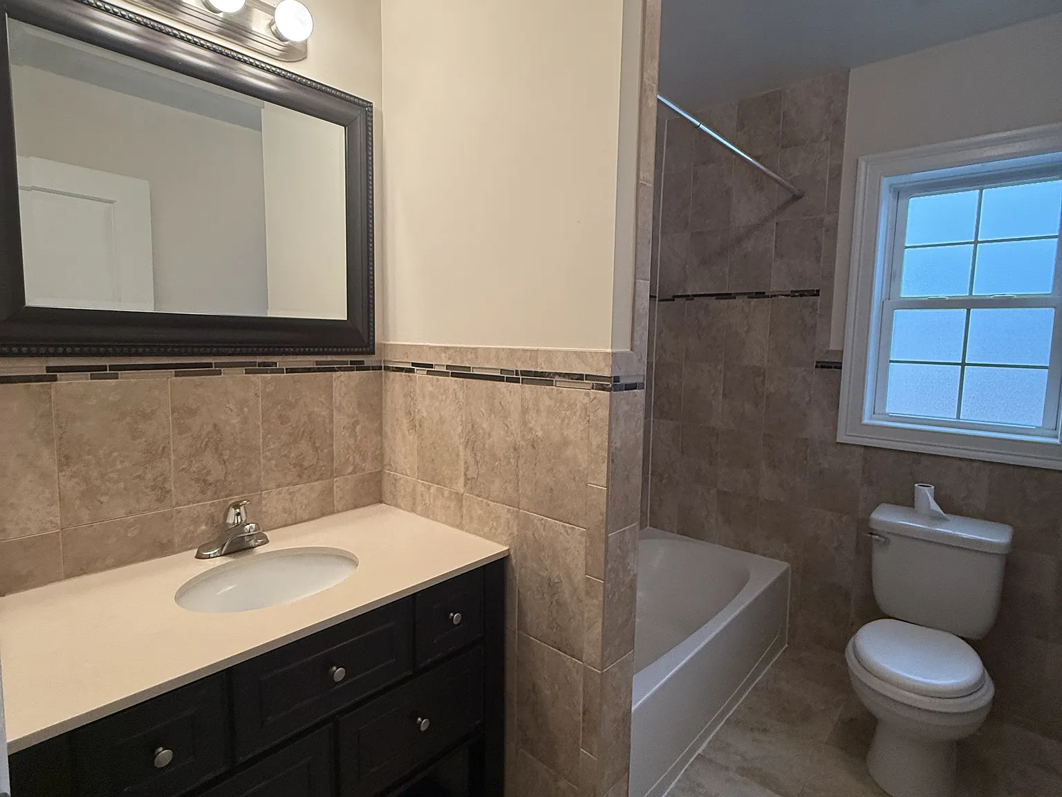 81 Lester - 10 — Photo 4