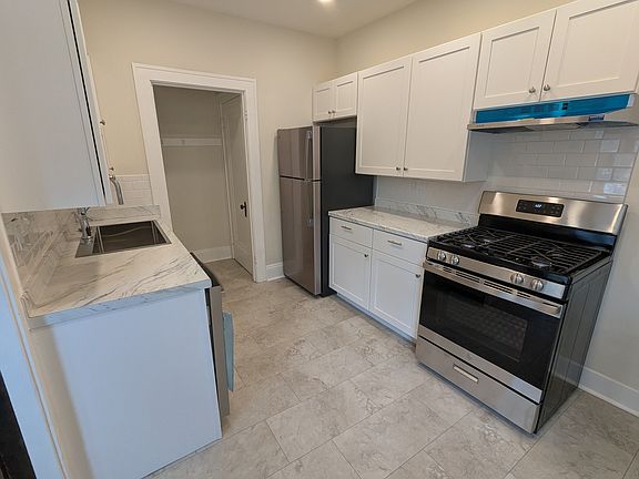 3rd image of 1510 Wood Rd