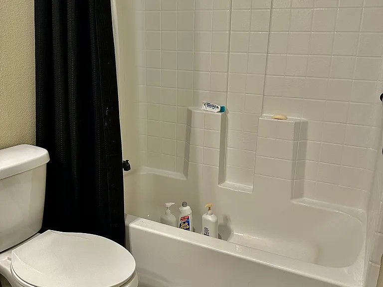 677 Country Pl — Photo 22