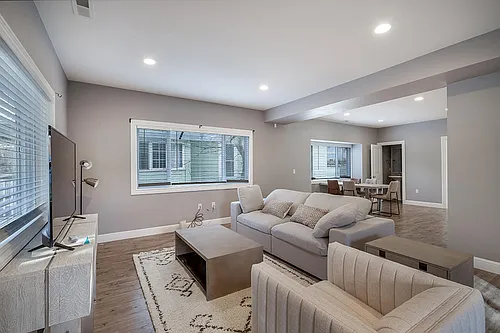 4833 NE 11th Ave #A Photo 1 4833 NE 11th Ave #A Photo 1