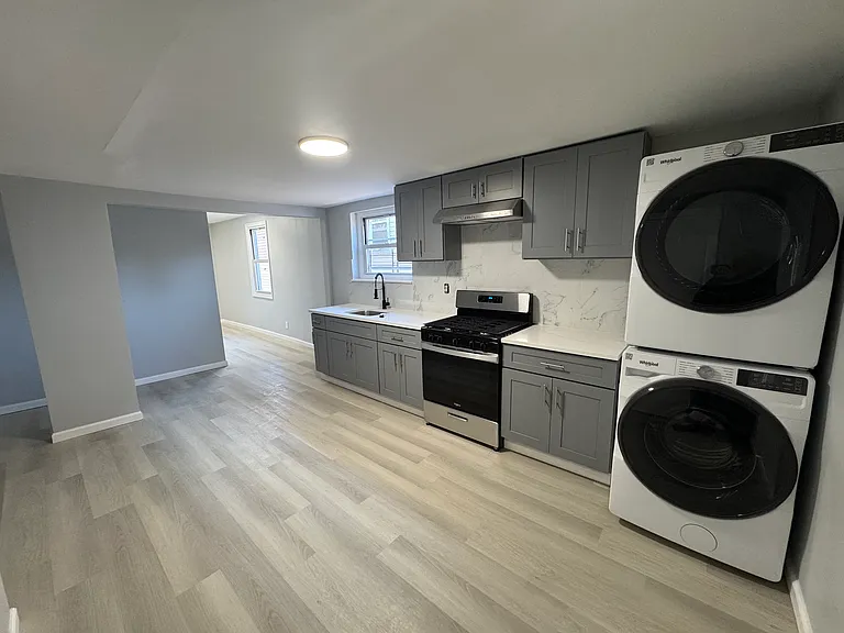 4 Avenue B #1 — Photo 2