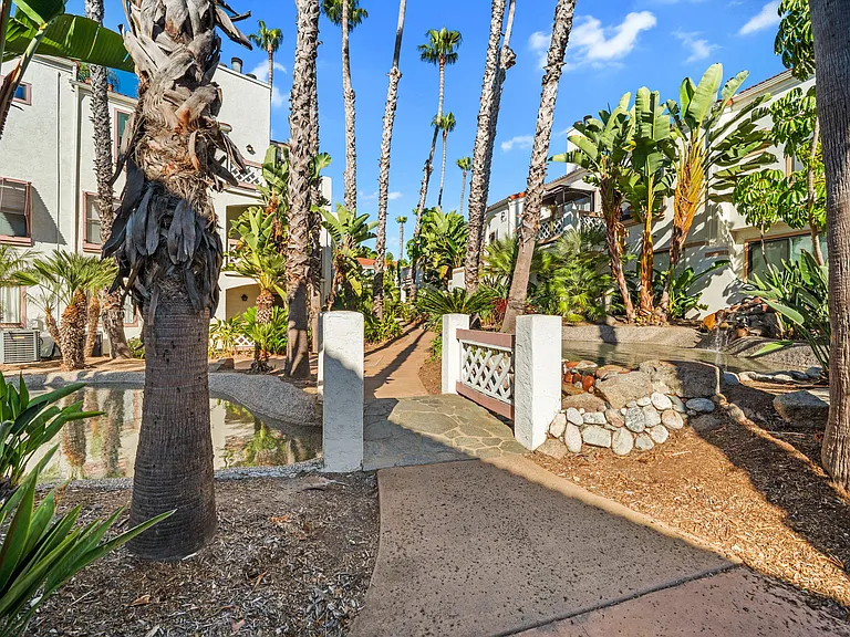 9424 Twin Trails Dr #103 — Photo 42