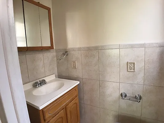 Rented by Sovereign Associates | media 31