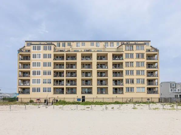 191 E Grand Avenue #405, Old Orchard Beach, ME 04064
