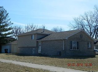 334 E Glengate Ave, Chicago Heights, IL 60411