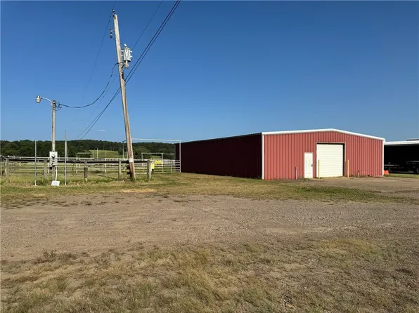 205 Yellow Rock Rd, Russellville, AR 72802