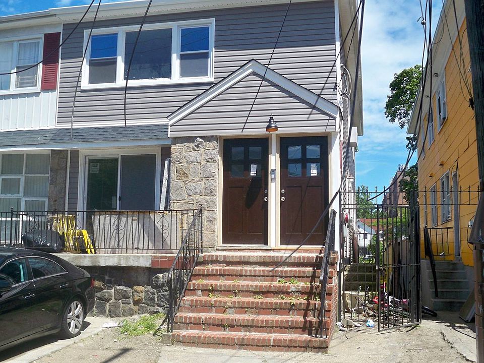 2nd image of 1318 Gipson St