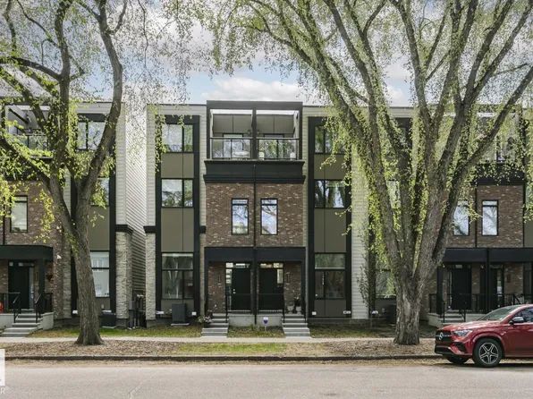 9737 101st St NW, Edmonton, AB T5K 0W9