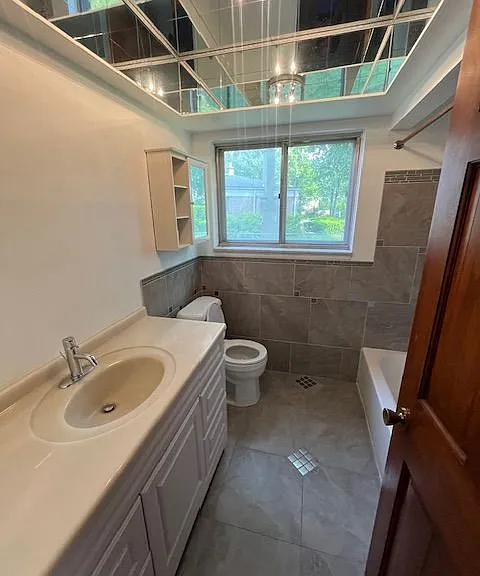 27030 Berkshire Dr — Photo 8