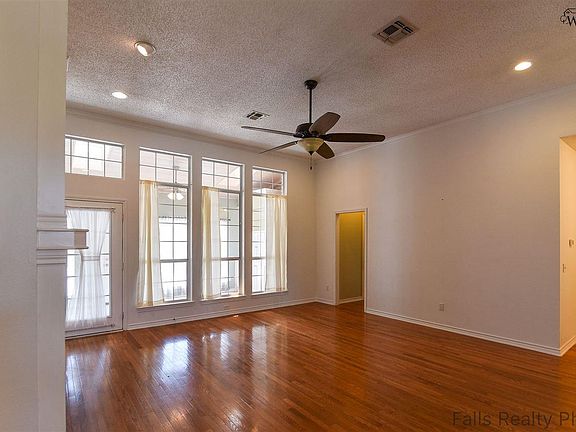 5th image of 3020 Whitehall Ln