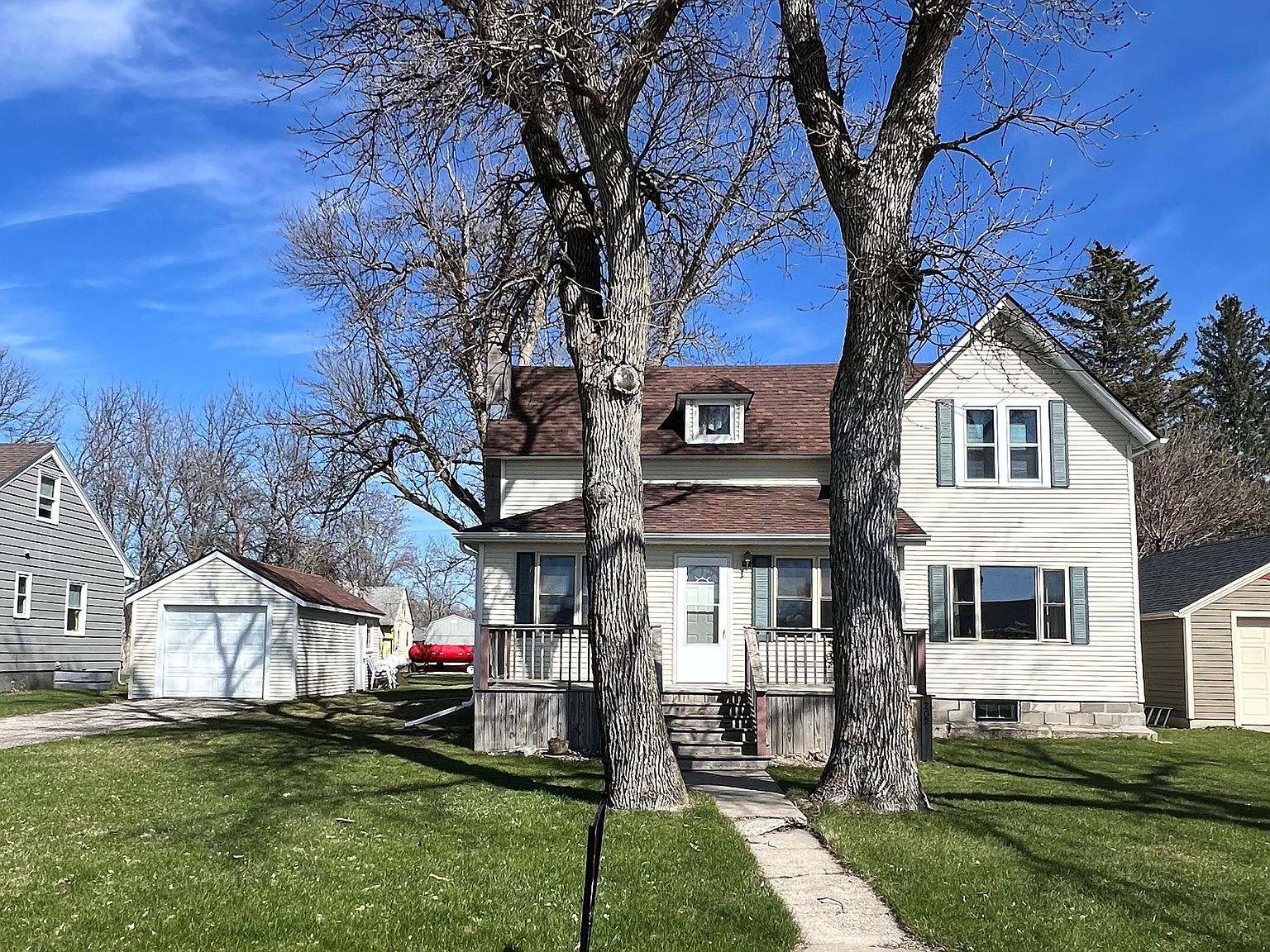 202 1st St E, Chokio, MN 56221 MLS 6475541 Zillow