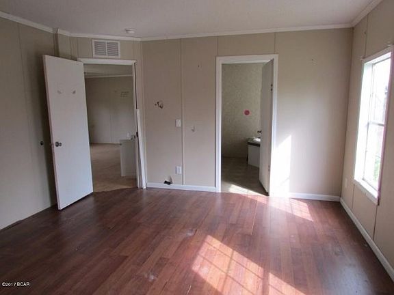 4th image of 544 Campbell Ln