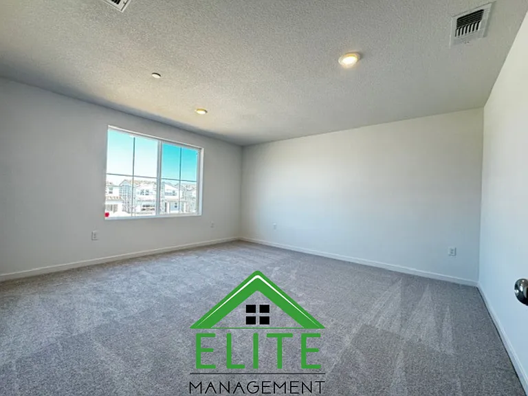 7655 Broadhead Way — Photo 11