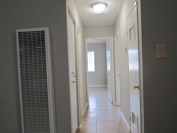 3rd image of 1124 E 2nd St #303