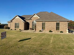 25152 Castlebury Dr, Athens, AL 35613